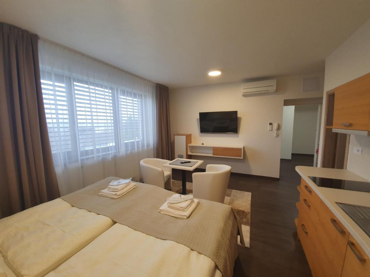 Apartment 461 *