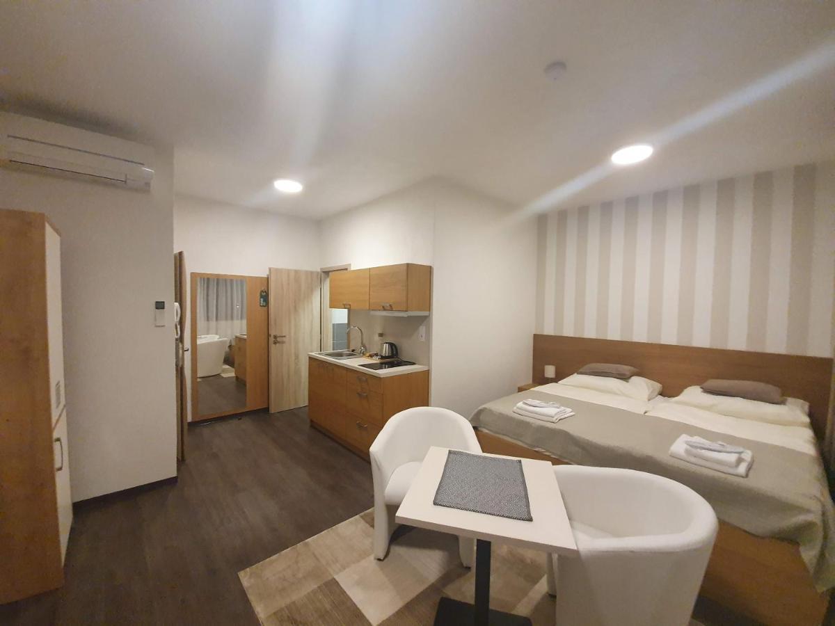461 Apartment